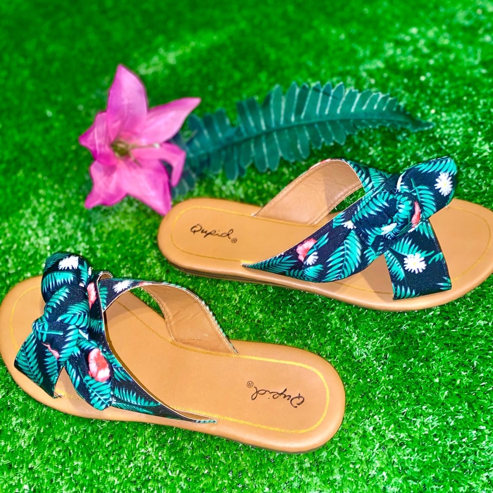 Black floral sandals